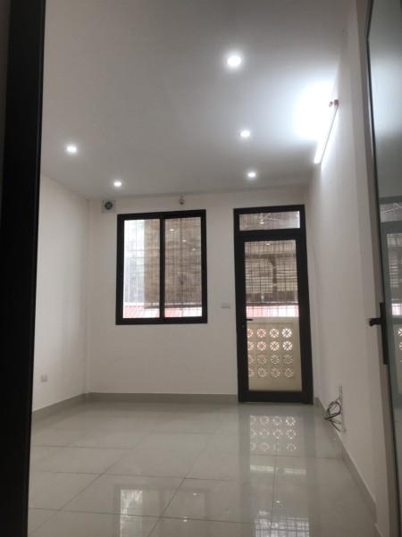 Cho thuê phòng mới, đẹp - ngõ Văn Chương 2, Đống Đa, Hà Nội