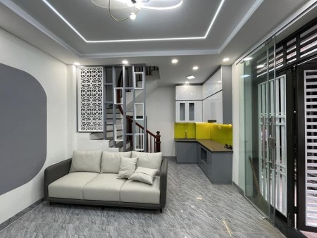 bán nhà Nguyễn Khoái, Hoàng Mai, Hà Nội 30m2x5 tầng, ô tô đỗ cửa – 3 tỷ