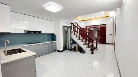 Siêu Hot Thuỵ Khuê, Võng Thị, Tây Hồ. Sân cổng riêng, gần ô tô. DT 60M giá 6.8 tỷ