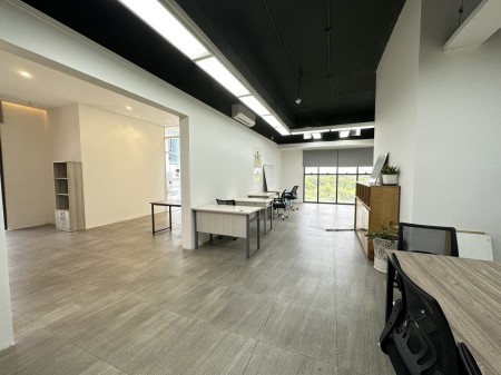 Cho thuê văn phòng trống sẵn 100m2 The Sun Avenue