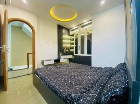 Cho thuê nhà 3 tầng mặt tiền quận Thanh Khê, khu vực kinh doanh đa ngành nghề