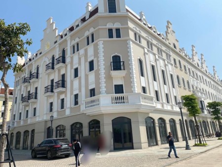 Đi đến slide 4