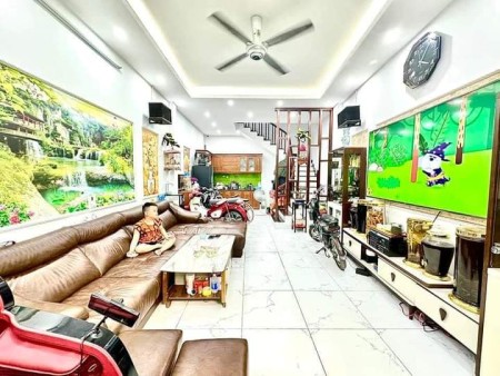 Đẹp ko tì vết – Bán nhà Hoàng Mai 45m2 nở hậu, full nội thất 100tr/m2