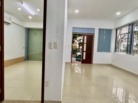 Cho thuê Biệt thự Mỹ Kim ngay Hồ bán nguyệt, Cầu ánh sao Phú mỹ hưng, Quận 7 giá rẻ