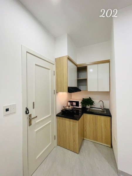 Bán tòa nhà chung cư cao cấp 7 tầng ở Hai Bà Trưng Hà Nội, ô tô trành, thang máy LH 0971426909.