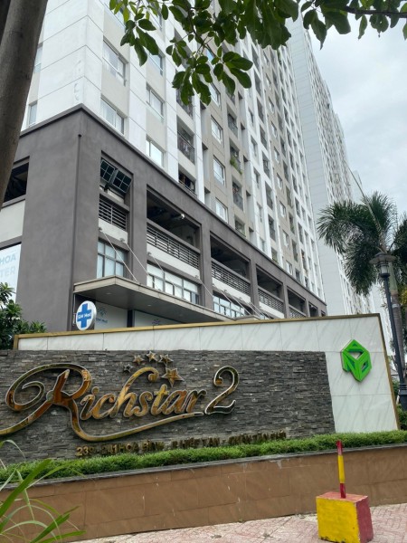 Cho thuê nhà vi trí đẹp Hoà Bình quận Tân Phú 4 x 13m -2T chỉ 10 triệu còn tl