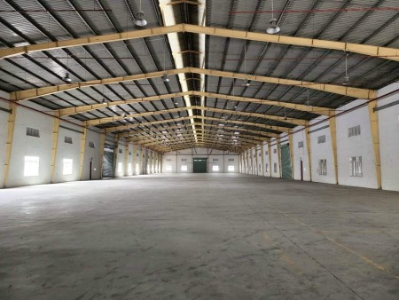 Cho thuê kho chứa hàng 800m2 mặt tiền đường Phạm Thế Hiển, Quận 8.