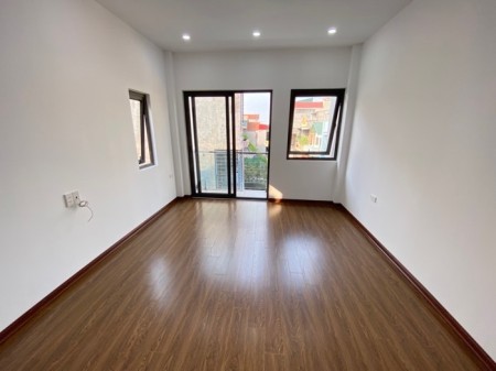 Chủ nhà cần tiền cho con đi du học ở Mỹ nhờ bán căn nhà 36m 5t giá 4,4tỷ