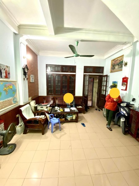 Bán nhà phố Nguyễn Đình Hoàn, Cầu Giấy