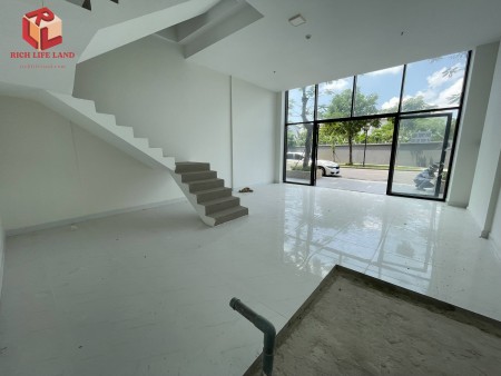 Đi đến slide 2