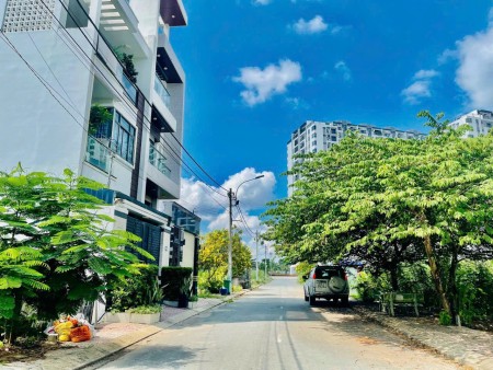 Chính chủ gửi bán lô đất chung cư Ricca, Quận 9, giá nhỉnh 4 tỷ