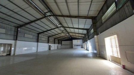 Cho thuê kho xưởng 530m2 vị trí đẹp mặt tiền đường Kha Vạn Cân, Tp. Thủ Đức.