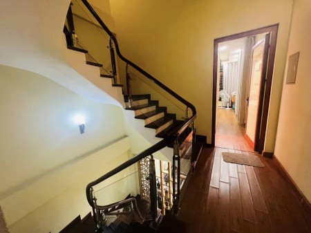 Bán nhà Mỹ Đình, lô góc, ô tô tránh gần, 52m2, 4 tầng, 6 tỷ.