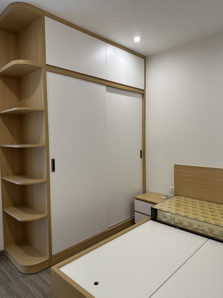Cho thuê căn hộ 3 phòng ngủ 2WC, nội thất chỉ việc về ở. Giá: 9.5 triệu/tháng. Vinhomes Gia Lâm