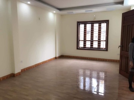 Bán nhà Mỹ Đình, sát phố, ô tô đỗ, kinh doanh, 4.8 tỷ.