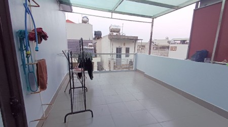 Gia đình Cần Bán nhà Ngọc Thuỵ Long Biên, 1 phút đi bộ lên cầu long biên, 52m2, 4T, Lh 0971426909