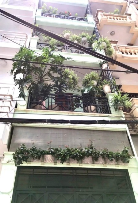 Bán nhà o tô đỗ cửa, nhà đẹp lô góc phù hợp KD hoặc cho thuê