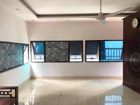 Bán nhà phố VIP Nguyễn Thái Học - Nhà 4 tầng sáng thoáng 40m2 chỉ 3.65 tỷ