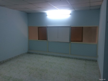 Nhà cho thuê nguyên căn 2 phòng ngủ hẻm oto chợ Tân Hương