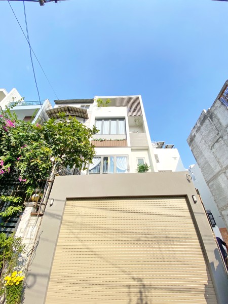 Chủ nhà giảm 1 tỷ bán gấp nhà 2 lầu sân thượng Full nội thất cao cấp hẻm KDC Kiều Đàm, Q7
