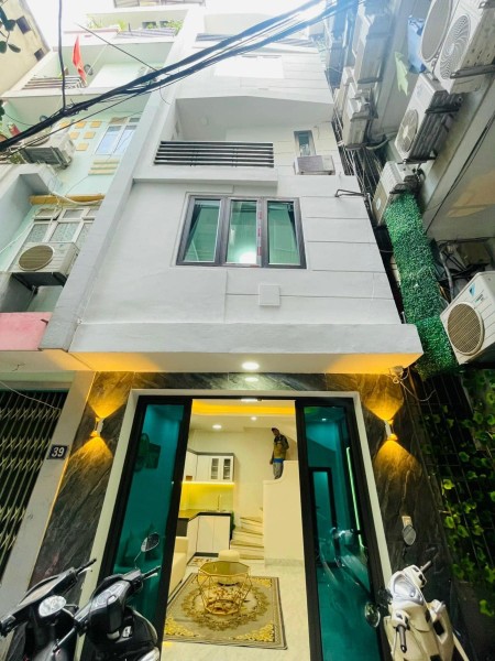 Bán nhà ngõ 42 Yên Hòa, DT 30m2 x 5T, 3 phòng, đủ công năng, giá nhỉnh 3 tỷ.