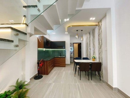 Bán nhà cực hiếm, Lạc Long Quân 45m2, view Hồ Tây nhỉnh 4 tỷ