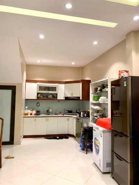 Bán nhà Nguyễn Lương Bằng, Đống Đa, 40m2, 4 tỷ,5 tầng,lô góc
