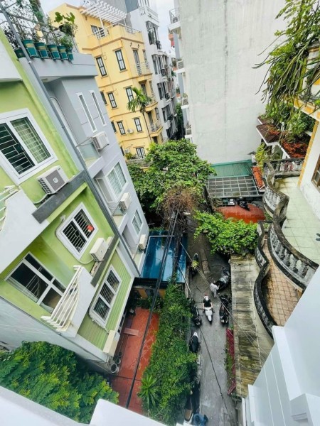 Bán nhà thiết kế dạng homestay - sân vườn rộng thoáng