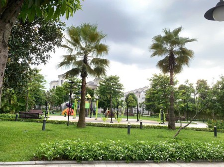 Hoa hậu Song Lập ngọc trai đảo lớn view trực diện công viên Vinhomes Ocean Park Gia Lâm