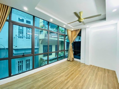 Bán nhà Đội Cấn, Ba Đình, 5 tầng thang máy, 2 mặt thoáng, 15m ra đường ô tô tránh. Giá nhỉnh 6 tỷ