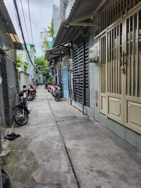 Cần bán nhà quận 8 Lê Thành Phương