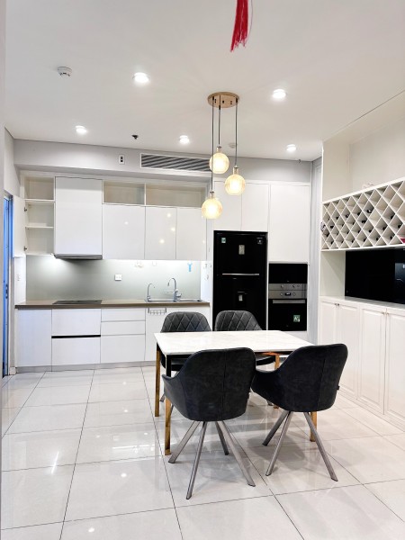 Bán căn hộ Sarimi, DT 88m², 2PN, đầy đủ nội thất cao cấp nhập từ Ý, view Quận 1, giá 8,5 tỷ