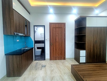 Bán nhà đẹp - 7 tầng thang máy - Kinh doanh - Ô tô vào