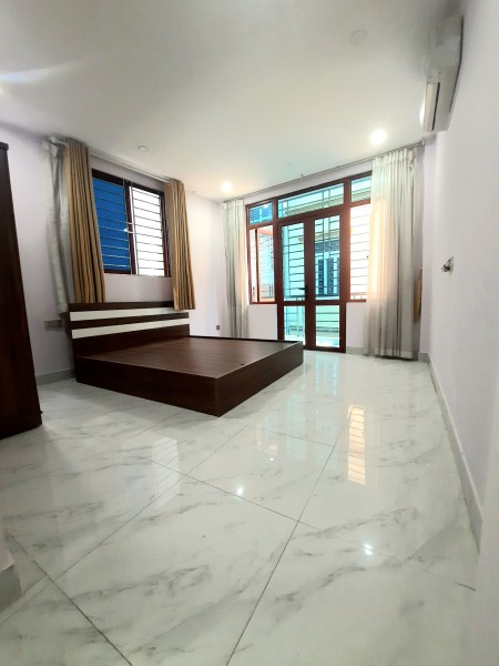 Nhà nguyên căn lô góc, diện tích sử dụng: 60m2, 4 tầng 4 ngủ 4 toilet