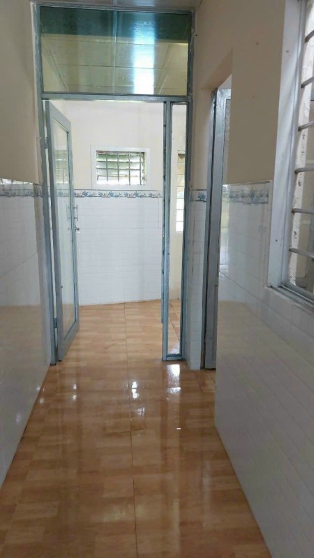 Nhà cấp 4, 2p ngủ, 116m2 chỉ 560tr đường Trung Lập, Trung lập thượng, Củ chi, ShR, CCN