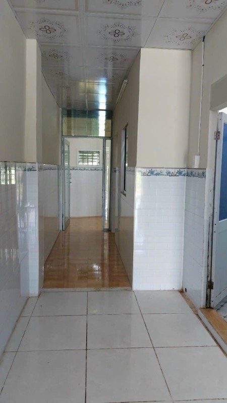Nhà cấp 4, 2p ngủ, 116m2 chỉ 560tr đường Trung Lập, Trung lập thượng, Củ chi, ShR, CCN