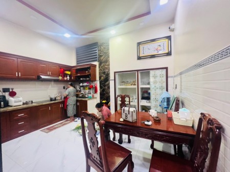 Bán nhà đúc kiên cố 583/31 Tân Kỳ Tân Quý P. Tân Quý Q.Tân Phú