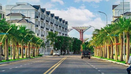 Bán gấp nhà phố Manhattan Glory 126m2 giá 15,2 tỷ- Vinhomes Quận 9