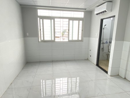 Phòng trọ mới 100% full nội thất Nguyễn Văn Lượng giá chỉ 4,3tr đến 4,5tr có ban công - Free xe