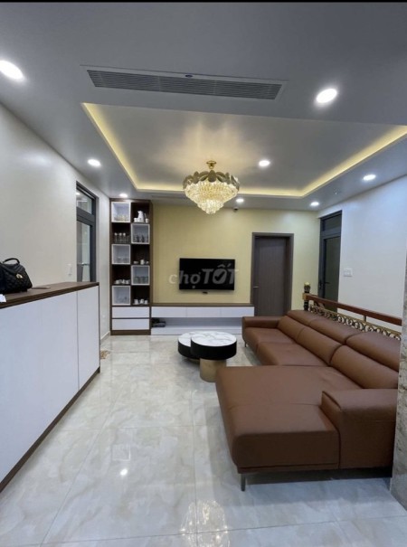 Bán biệt thự đẹp MT Quang Trung gồm 1 hầm 5 lầu giá siêu tốt