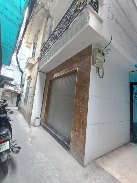 Bán nhà ngõ 148 Trần Duy Hưng, DT 35m2 x 5T, đủ công năng, ngõ rộng, thông, giá 5.9 tỷ.