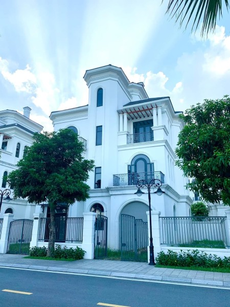 Bán gấp biệt thự Ngọc Trai Vinhomes Ocean Park - 310 m2 - đã có sổ đỏ - 47 tỷ