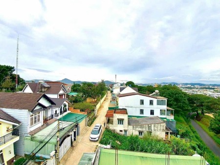 Chính chủ cần bán nhà ở đường NHC gần ngã 5 đại học
