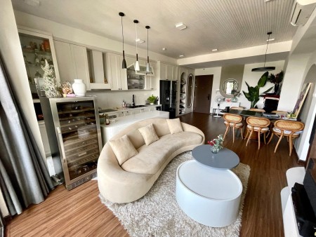 Bán 3pn nhà rộng 109m2 giá thiện chí 6,45 tỷ nội thất rất cao cấp The Sun Avenue