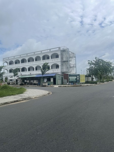 Bán lô đất gốc 2 MT đường nhựa 16m full thổ cư hỗ trợ GPXD tại Đức Hòa, Long An chỉ hơn 1 tỷ nền