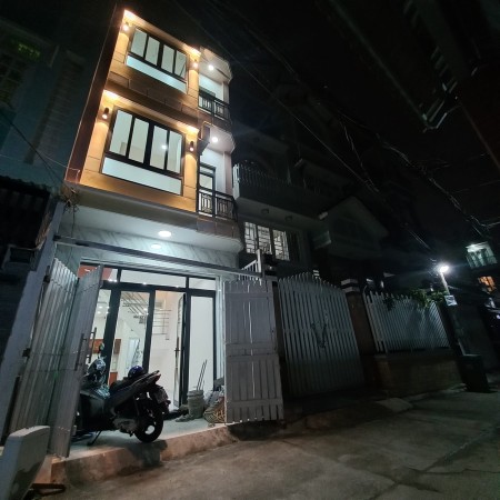 Bán nhà HXH, Nguyễn Văn Quỳ, Q7, 50m2, 4 tầng, ngang 4, giá nhỉnh 6,7t