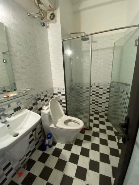 Bán nhà mới tinh luôn, Âu Cơ , 60m2 rộng thênh thang dưới 5 tỷ