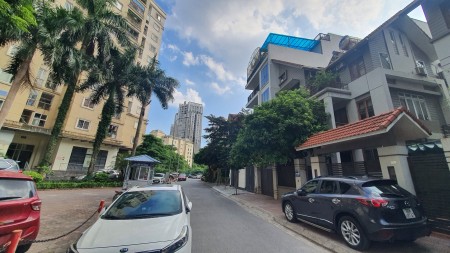 Bán biệt thự Vườn Đào Tây Hồ 6T thang máy 102m2 MT 6.9m giá 40 tỷ vừa ở vừa làm văn phòng CT quá đẹp