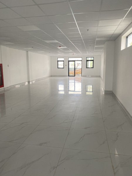 Cho thuê mặt bằng mặt tiền đường Nguyễn Xí