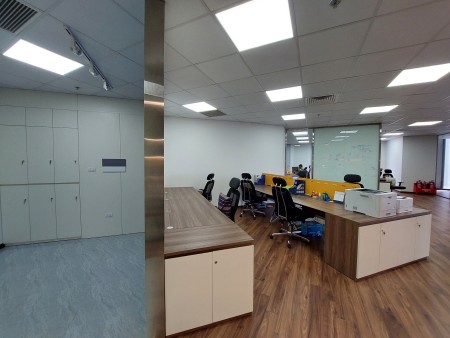 Cần cho thuê văn phòng với diện tích 171m2 tại tòa TechnoPark nhìn ra VinUni